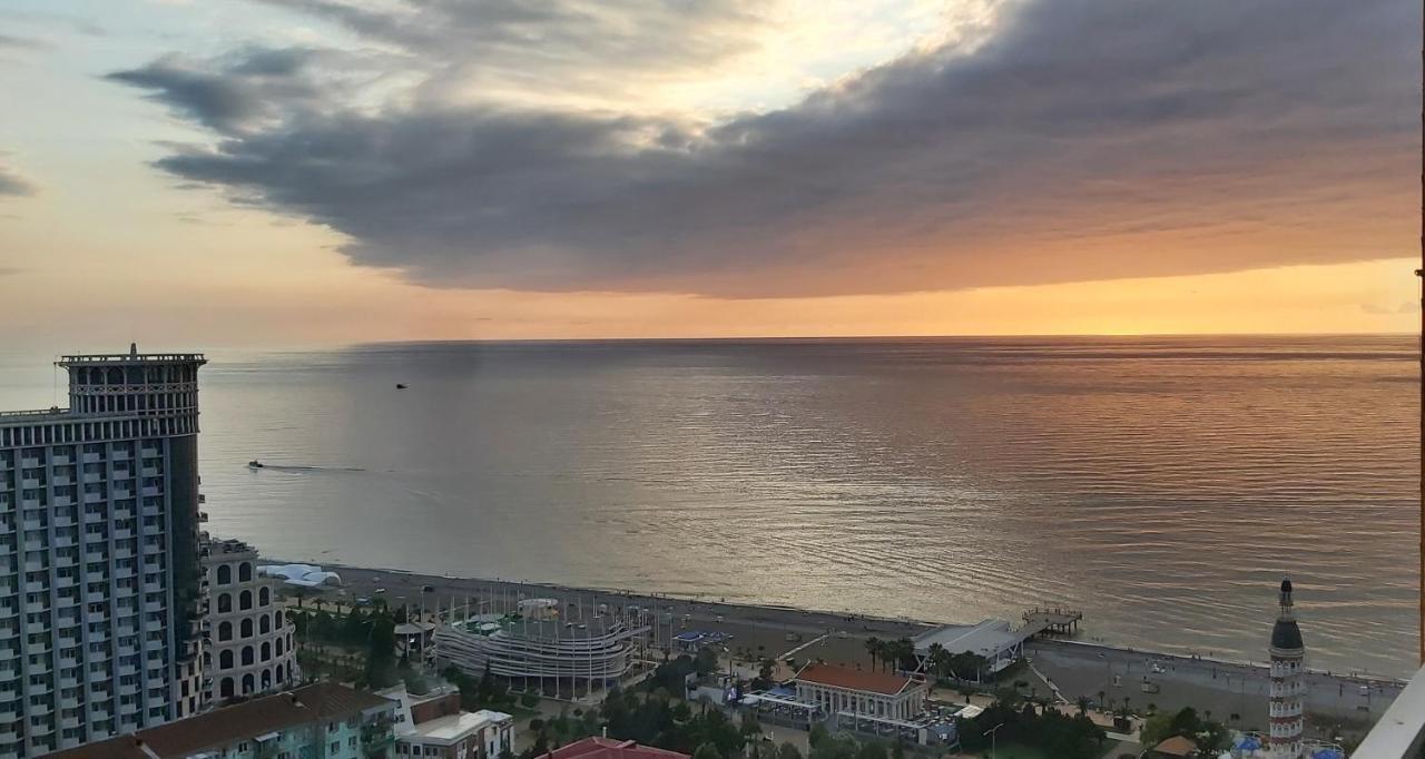 Luxury Sea View Orbi City Batumi Exterior foto